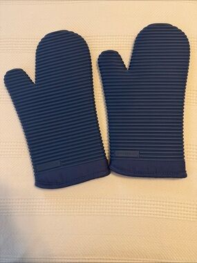 KitchenAid Ribbed Silicone Oven Mitts